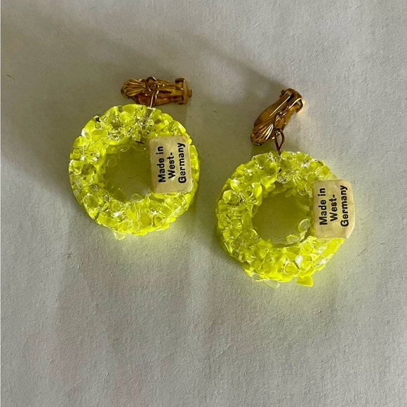 Vintage West Germany Glass Earrings Neon Yellow with Goldtone Clips - Picture 4 of 6